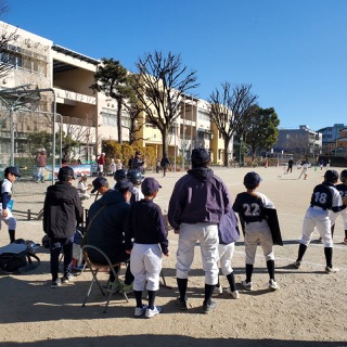 キンダーカップ　午前：VS南勝ホークス　午後：VS下石神井ライガース